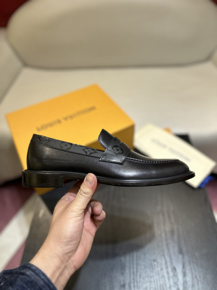 lovt loafer