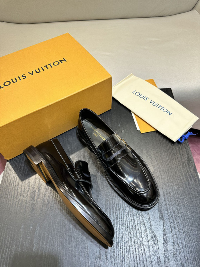 lovt loafer
