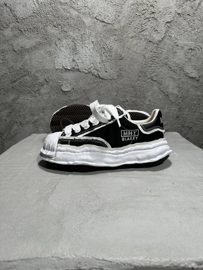 maison mihara yasuhiro sneaker