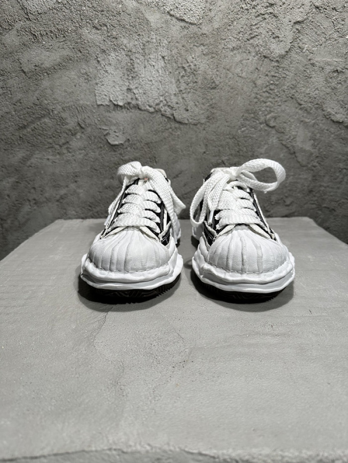 maison mihara yasuhiro sneaker