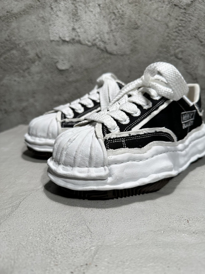 maison mihara yasuhiro sneaker