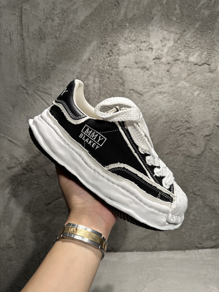 maison mihara yasuhiro sneaker