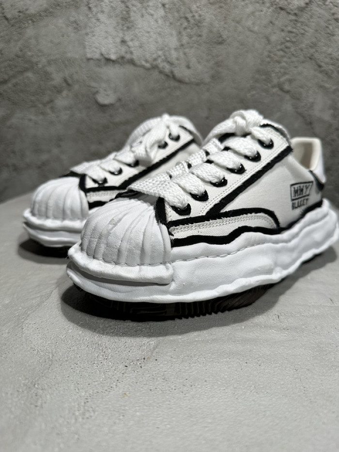 maison mihara yasuhiro sneaker