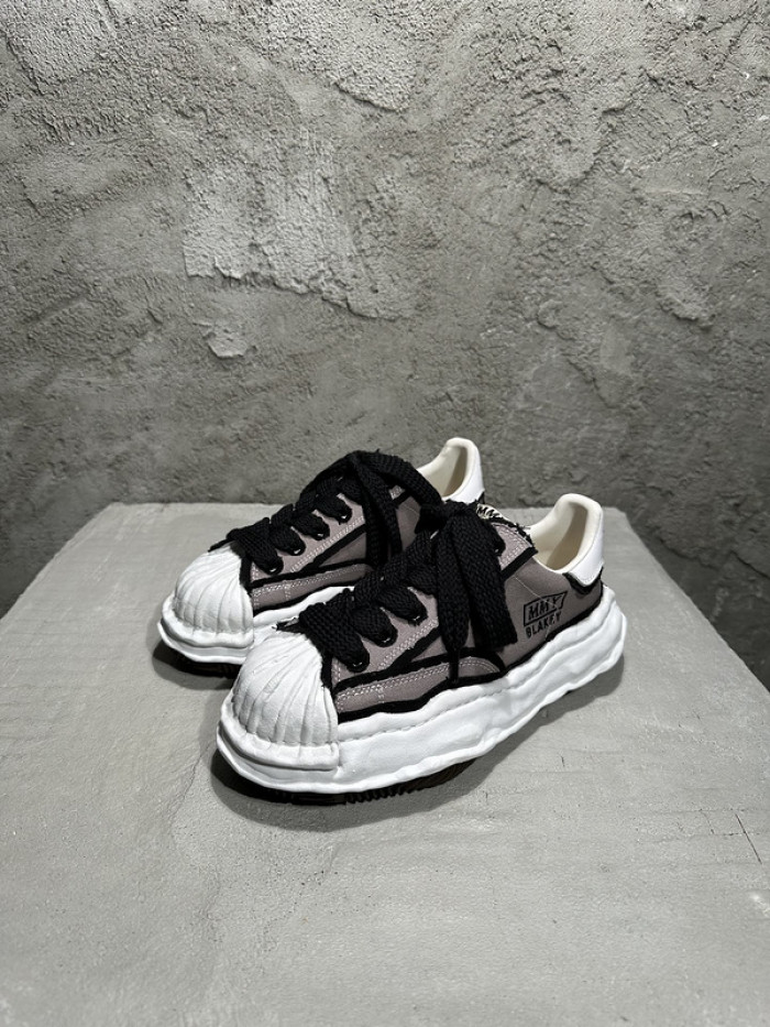 maison mihara yasuhiro sneaker