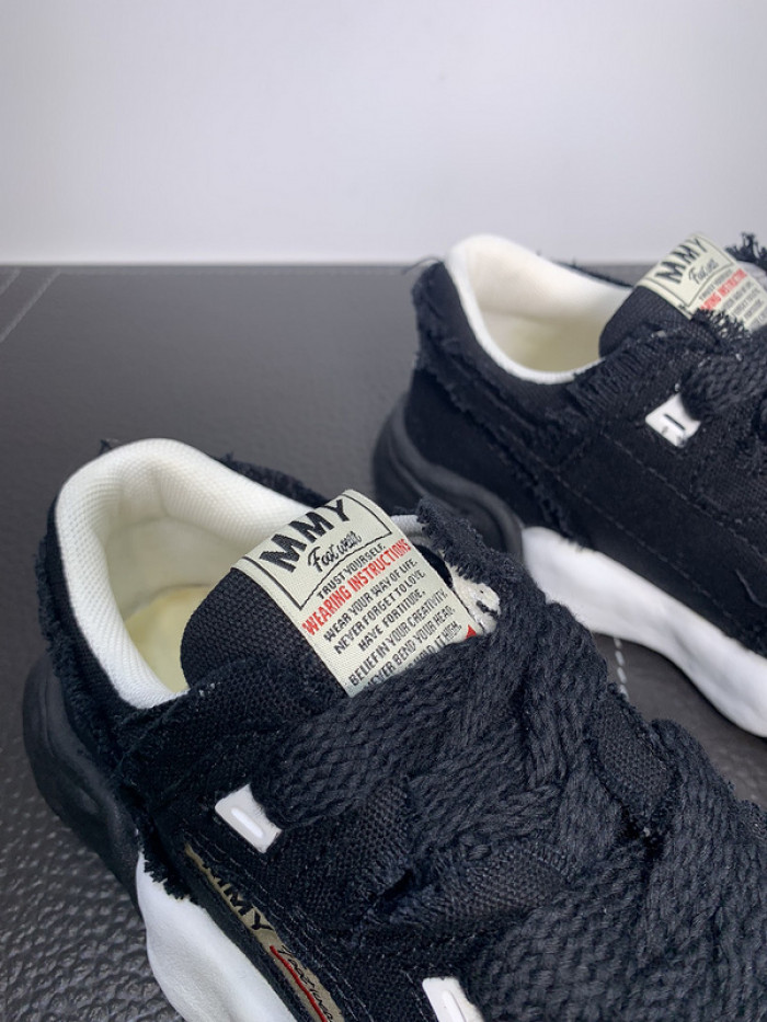 maison mihara yasuhiro sneaker