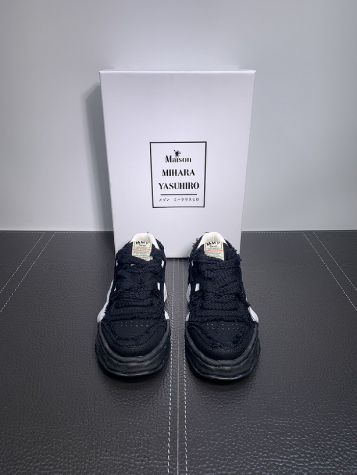 maison mihara yasuhiro sneaker