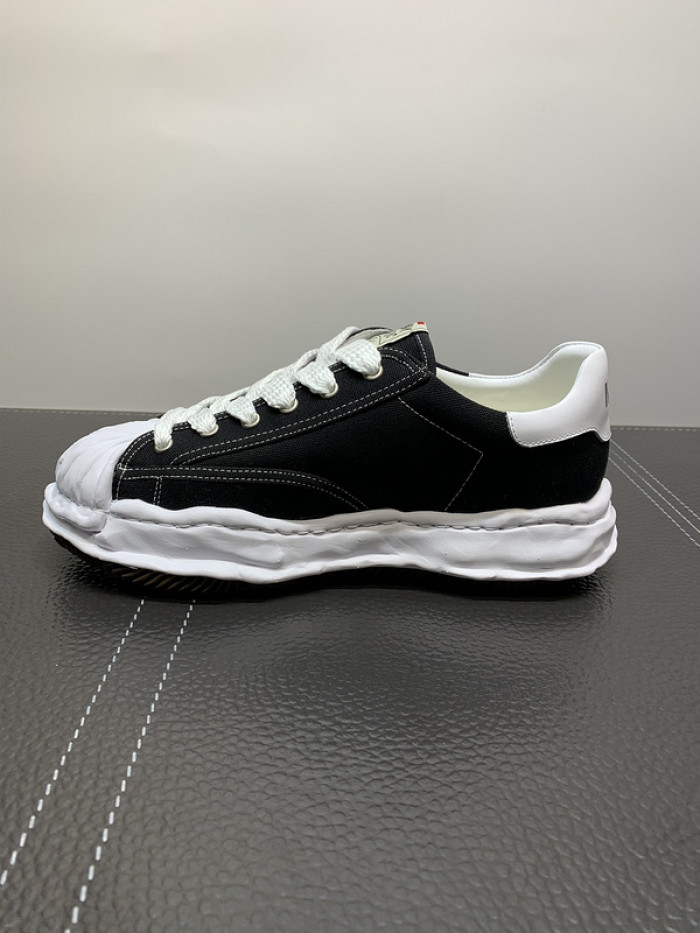 maison mihara yasuhiro sneaker