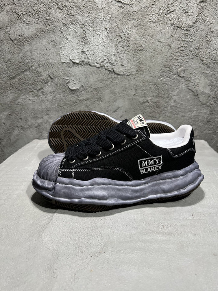 maison mihara yasuhiro sneaker