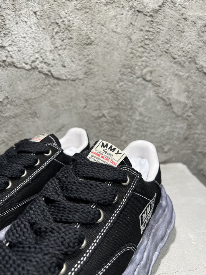 maison mihara yasuhiro sneaker