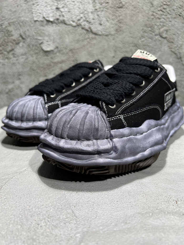 maison mihara yasuhiro sneaker