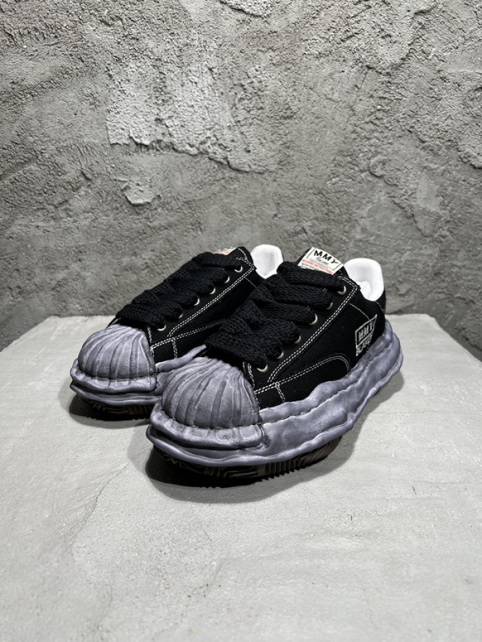 maison mihara yasuhiro sneaker