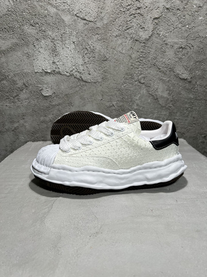 maison mihara yasuhiro sneaker
