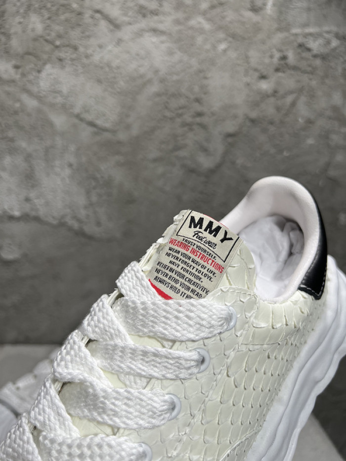 maison mihara yasuhiro sneaker