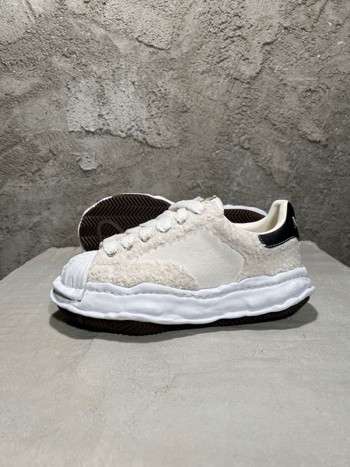 maison mihara yasuhiro sneaker