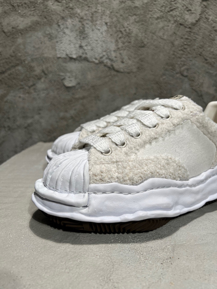 maison mihara yasuhiro sneaker