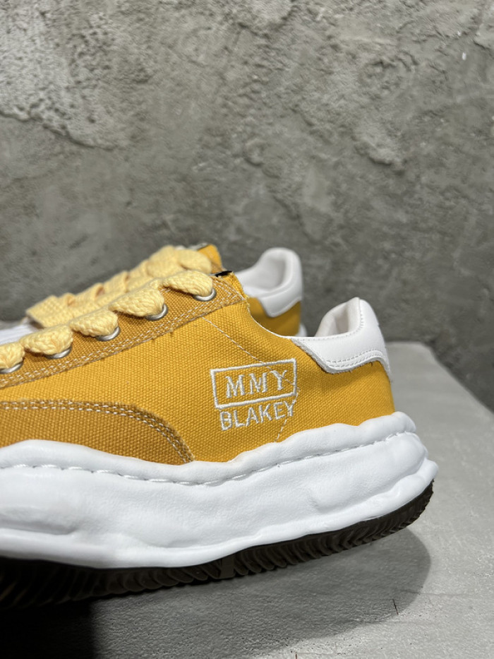 maison mihara yasuhiro sneaker