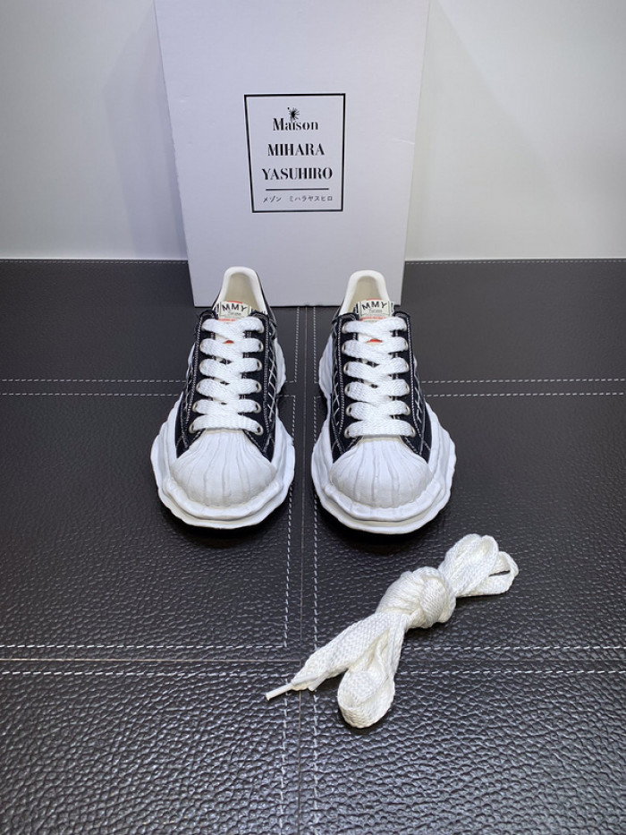 maison mihara yasuhiro sneaker