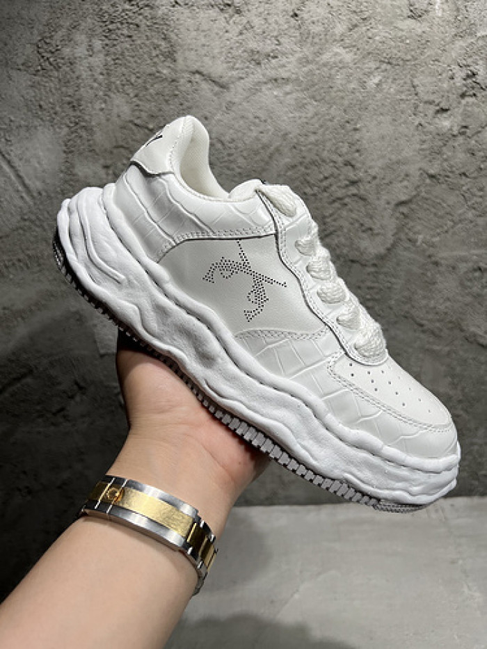 maison mihara yasuhiro sneaker