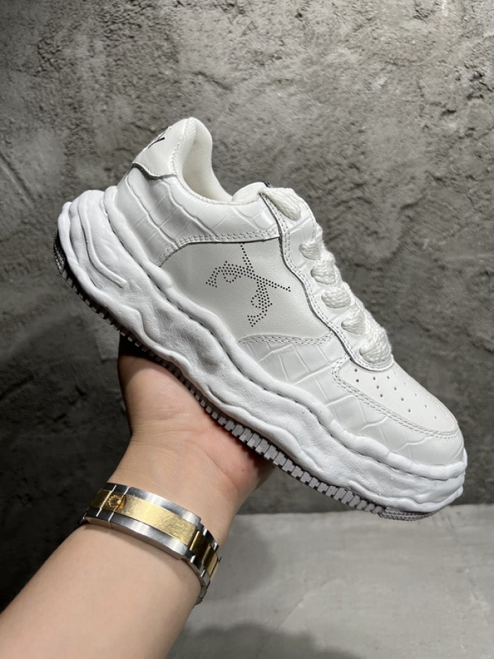 maison mihara yasuhiro sneaker