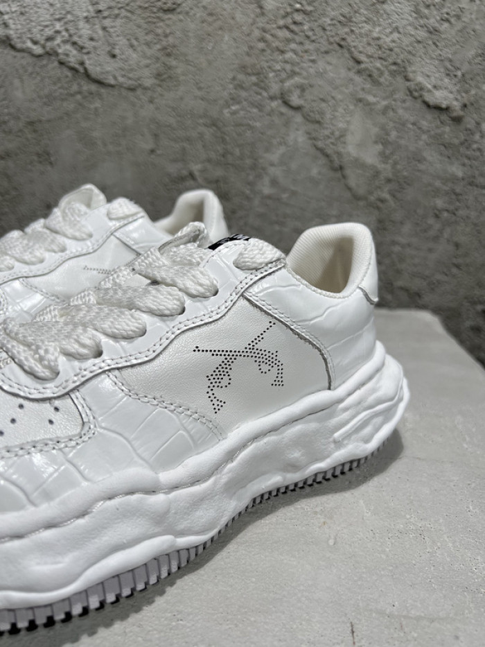 maison mihara yasuhiro sneaker