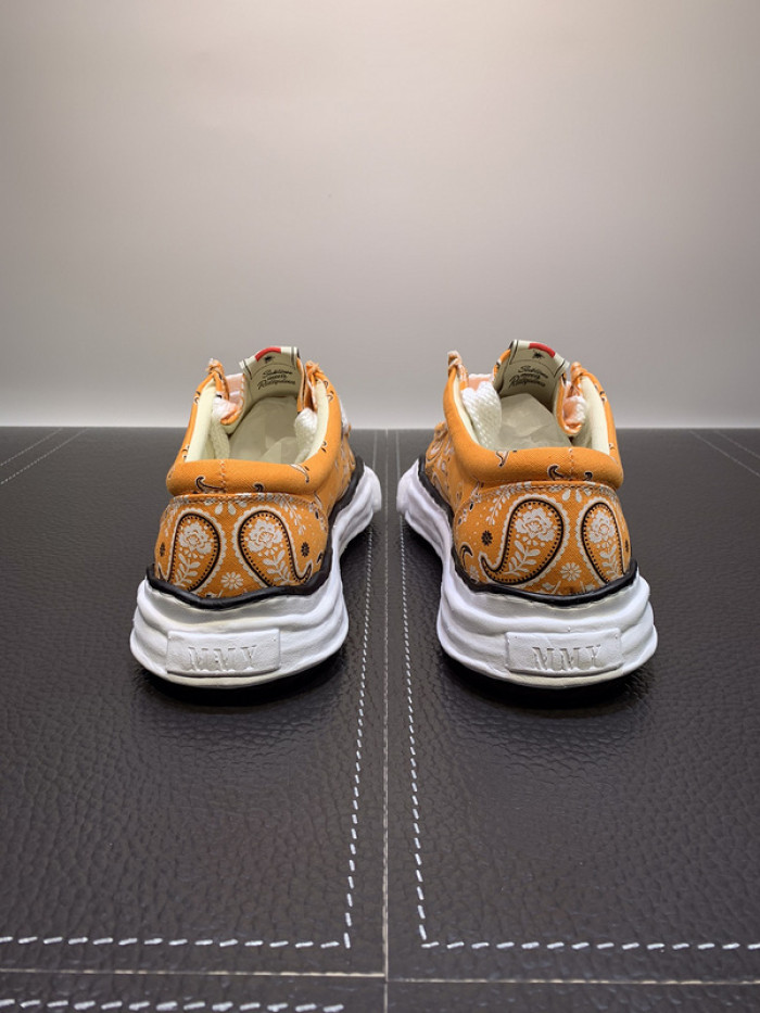 maison mihara yasuhiro sneaker