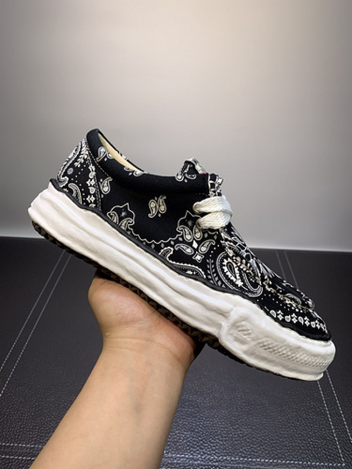 maison mihara yasuhiro sneaker