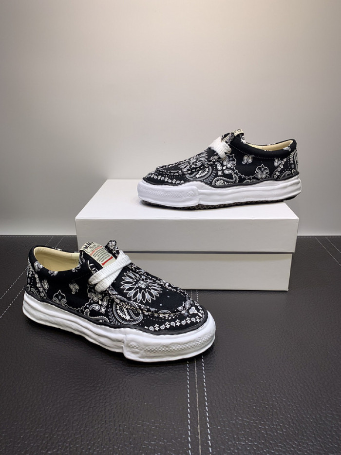 maison mihara yasuhiro sneaker