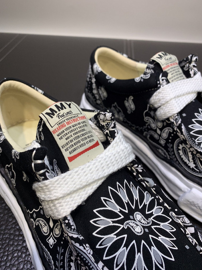 maison mihara yasuhiro sneaker