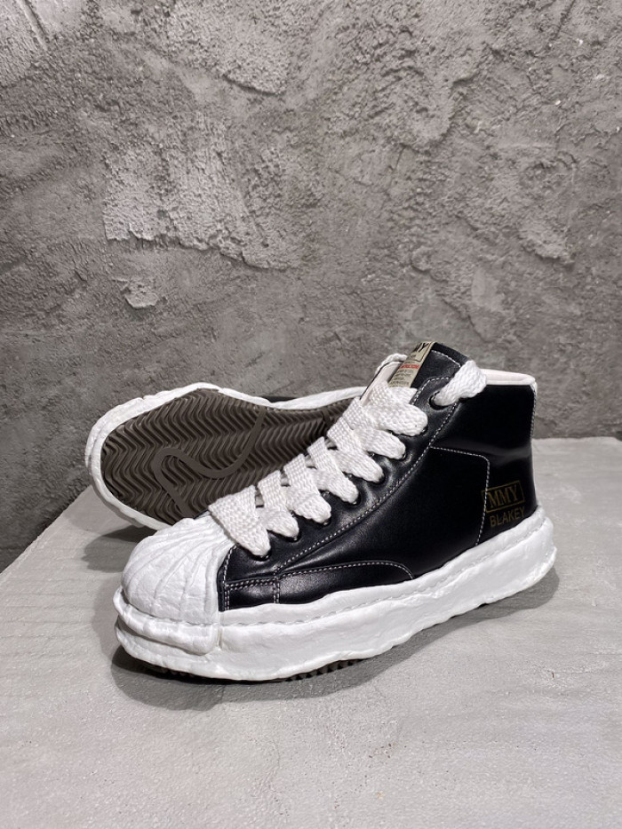 maison mihara yasuhiro sneaker