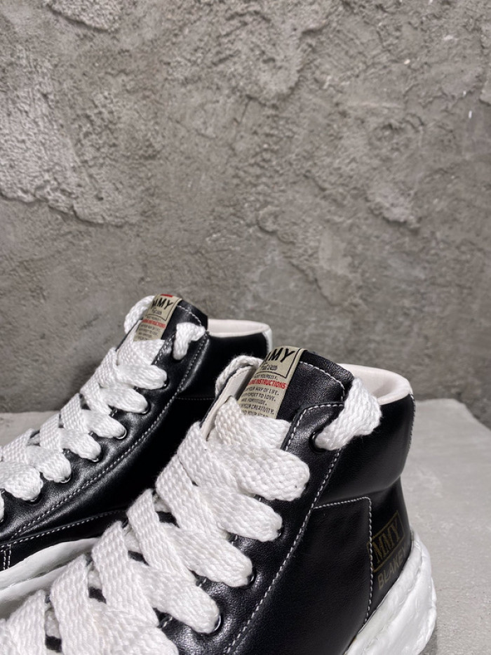 maison mihara yasuhiro sneaker