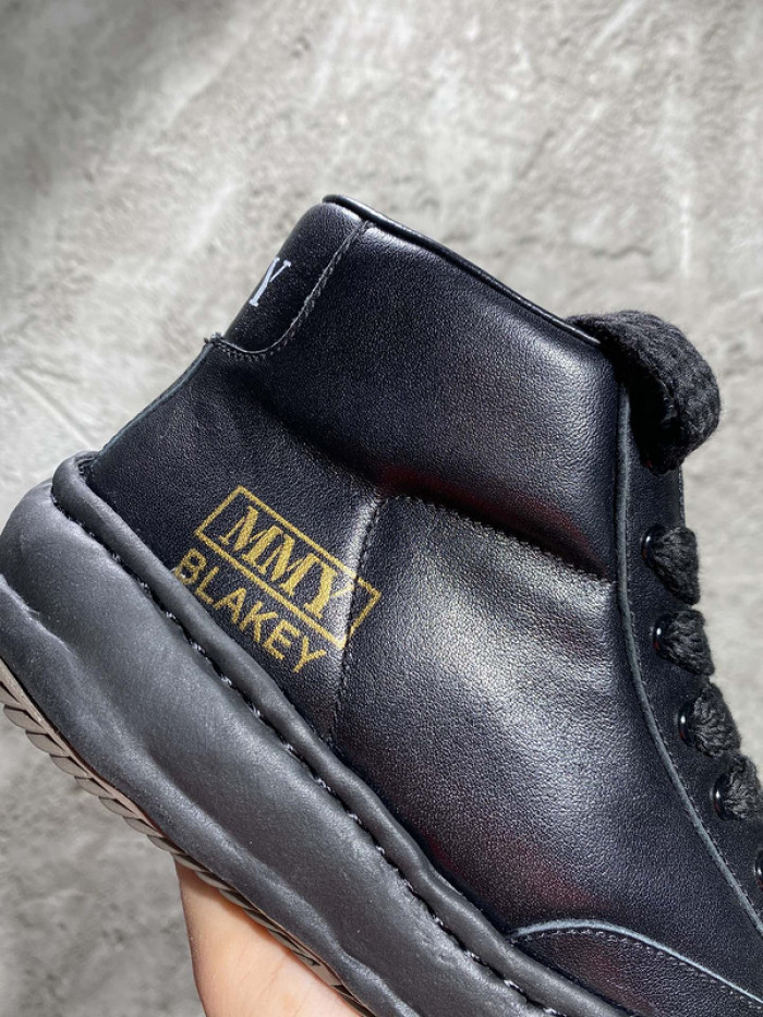 maison mihara yasuhiro sneaker