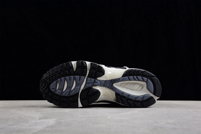 As*ic*s sneaker