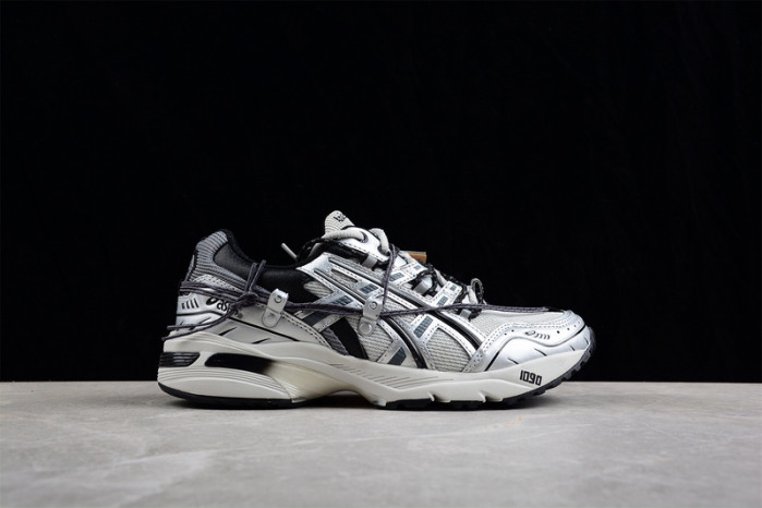 As*ic*s sneaker