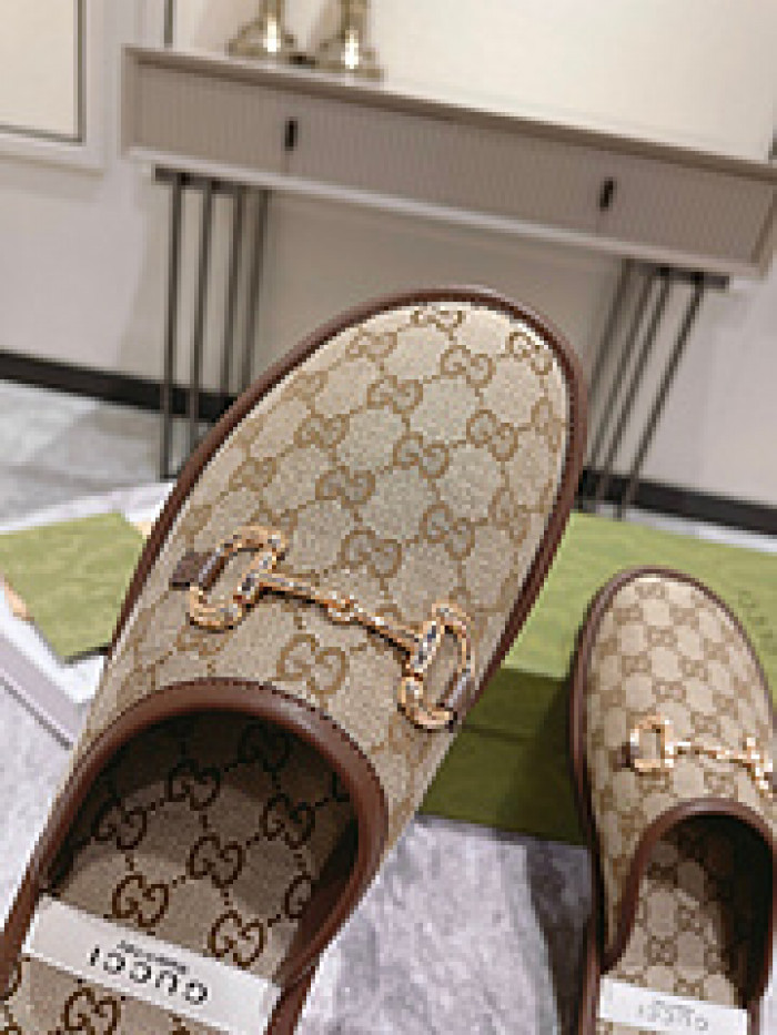 guc sandal