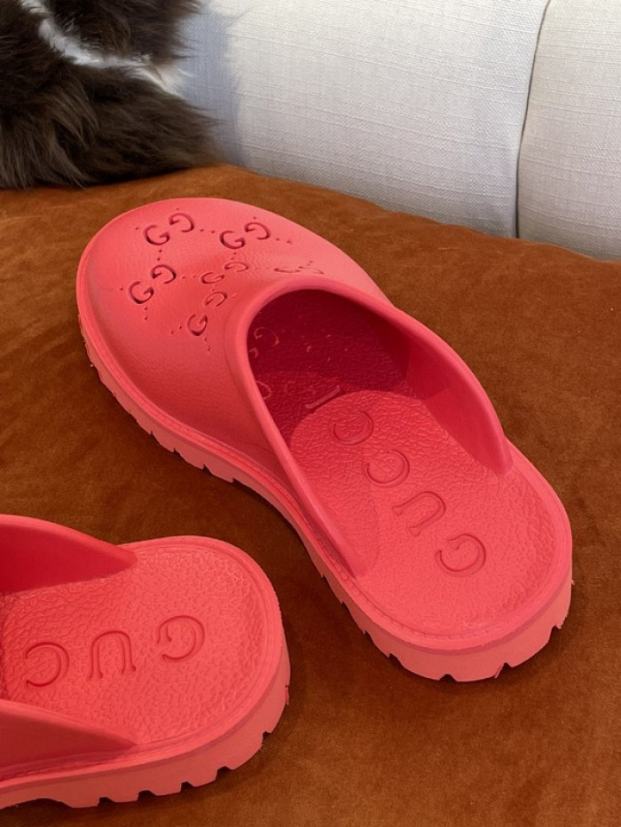 guc sandal