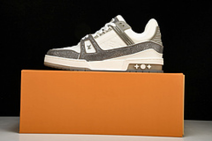 lovt sneaker