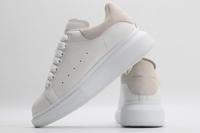 alex mcqu sneakers