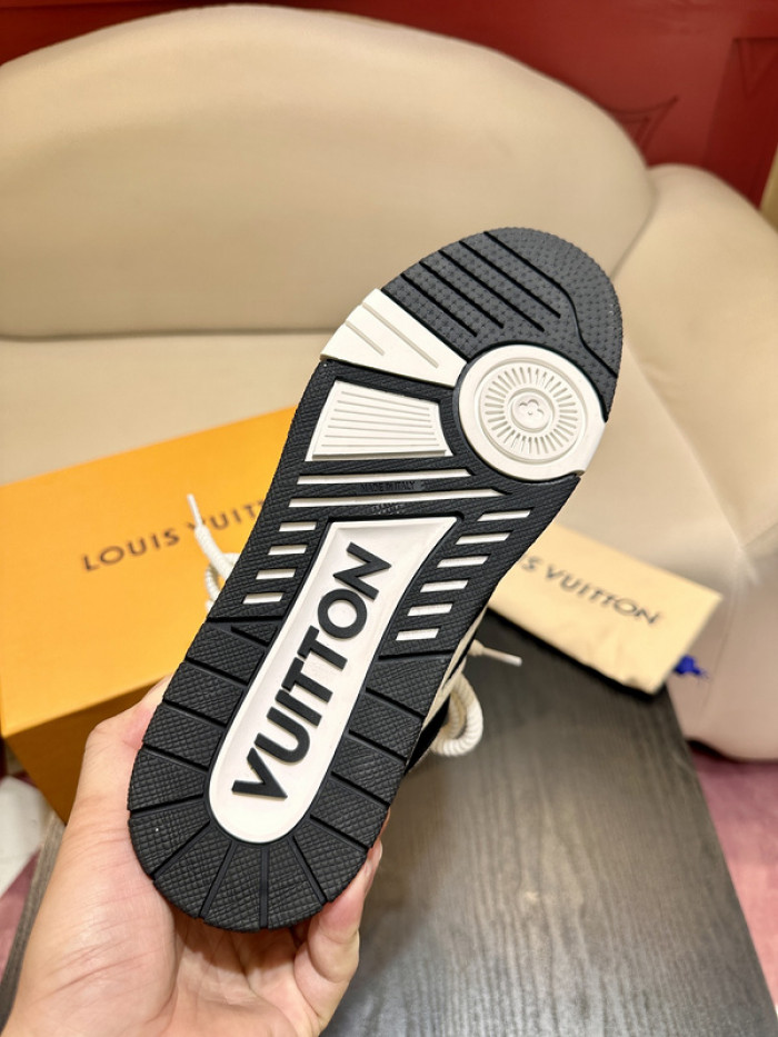 lovt sneaker
