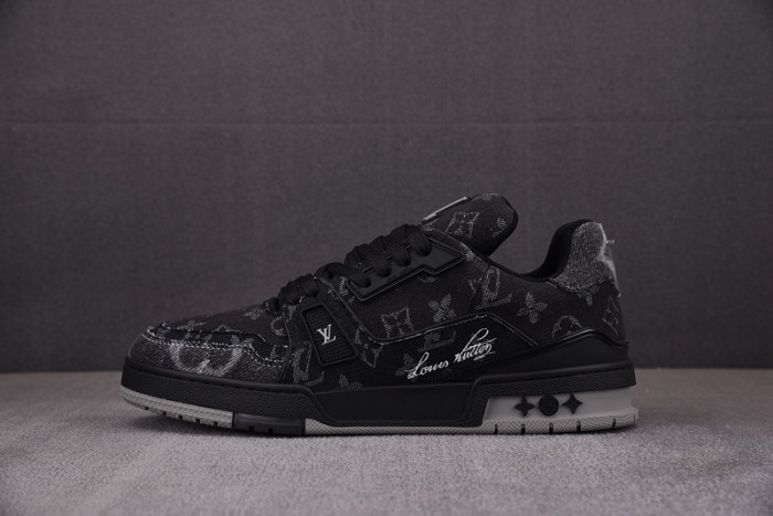 lovt sneaker