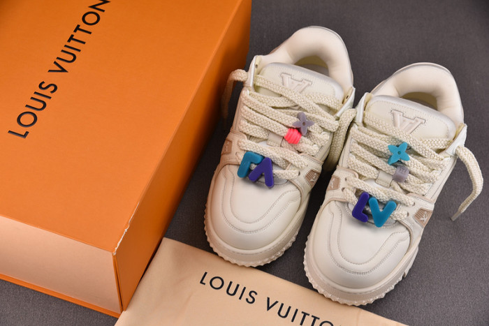 lovt sneaker