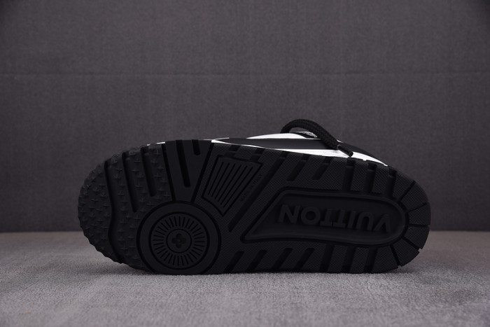 lovt sneaker