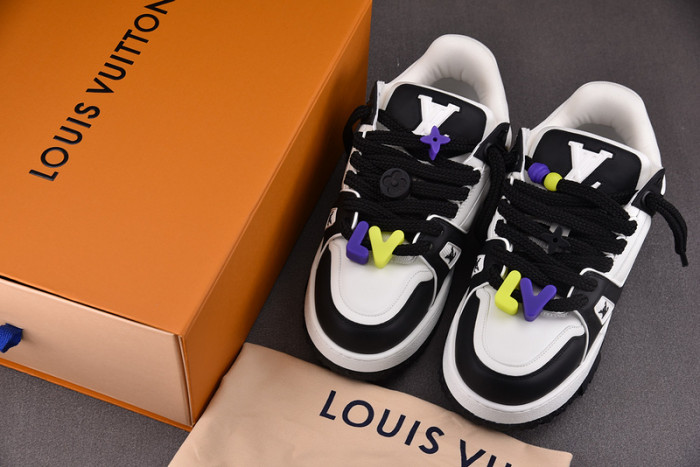 lovt sneaker