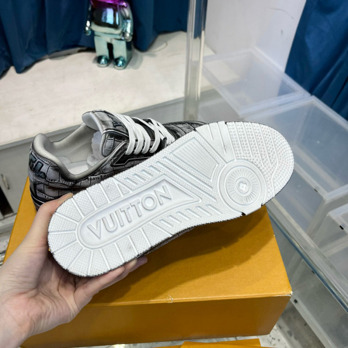 lovt sneaker