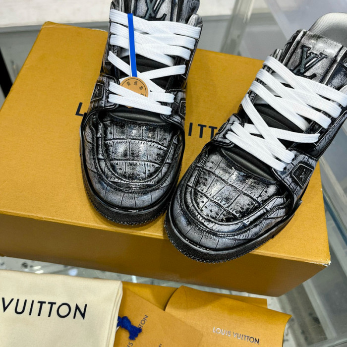 lovt sneaker