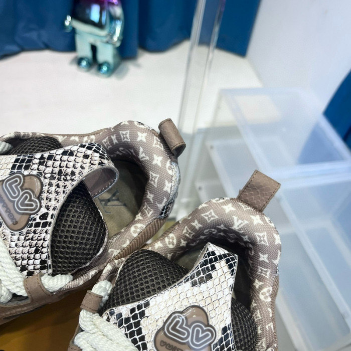 lovt sneaker