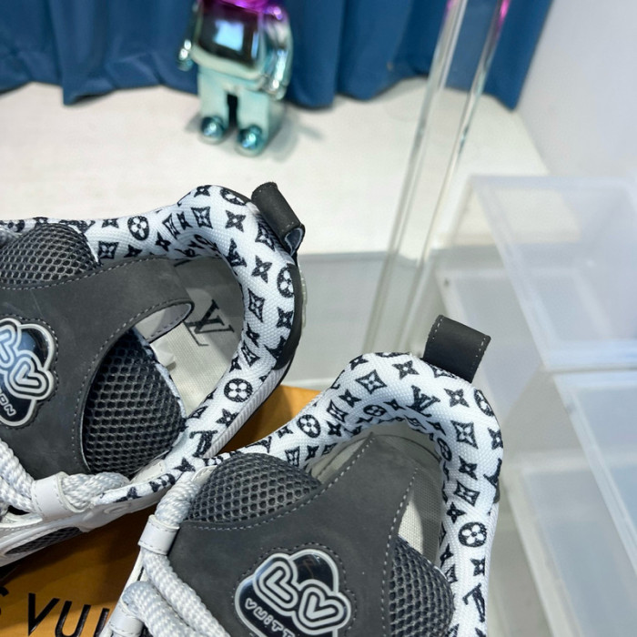 lovt sneaker