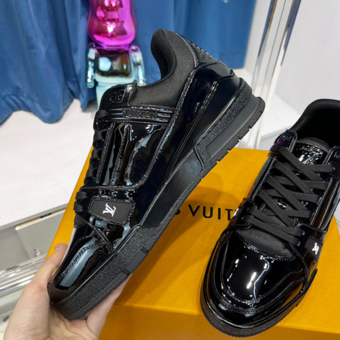 lovt sneaker