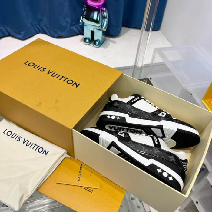 lovt sneaker
