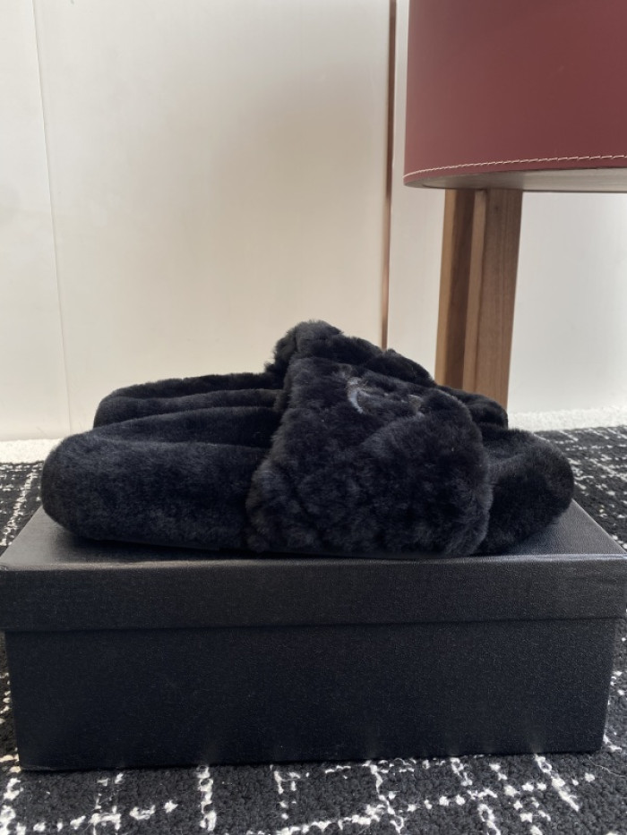 CN SLIPPER