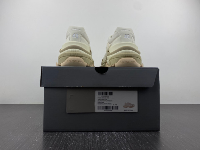 bl triple s trainers sneakers 710156 w3cu2 9798